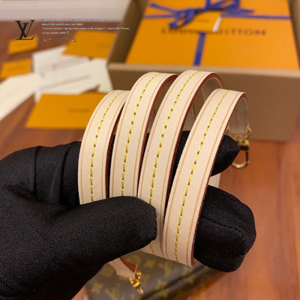 gucciaaa-38677-gallery-75482-4a12a1f03cb3fe32 從容日常|M40712 晚宴包手拿包|午茶生活實拍視角