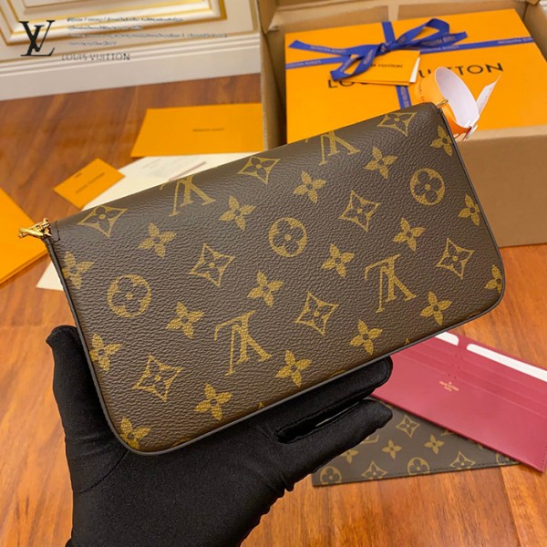 gucciaaa-38678-gallery-75507-b2f877e1f3e83cfe 從容日常|M61276 三件套手包斜背包|商品實拍視角 08