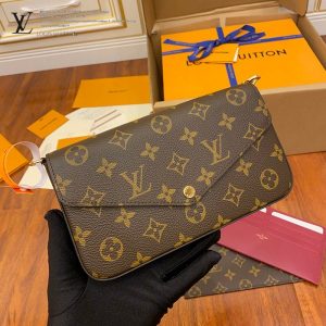 gucciaaa-38678-gallery-75509-b21b9b06e6129dc3 從容日常|M61276 三件套手包斜背包|包款全貌與整體比例
