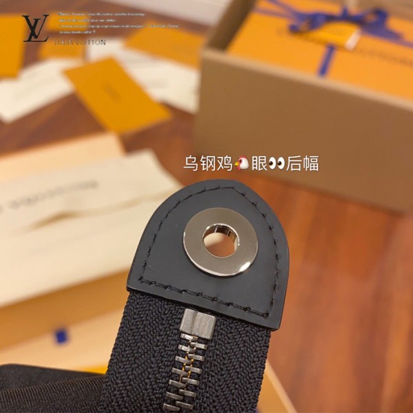 gucciaaa-38682-gallery-75552-ca17956eefd690bf 從容日常|M69535 男士手包|商品實拍視角 03