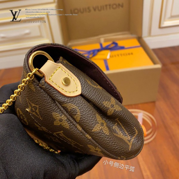 gucciaaa-38683-gallery-75566-9c98cdcae2adc5b4 從容日常|M40717 小號斜背包晚宴包|商品實拍視角 08