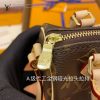 gucciaaa-38684-gallery-75575-f66033d1c9549633 從容日常|M61252 NANO mini枕頭包|商品實拍視角 07