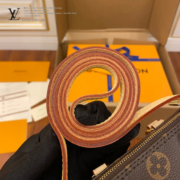 gucciaaa-38684-gallery-75577-ca6279c5fb29602e 從容日常|M61252 NANO mini枕頭包|商品實拍視角 09
