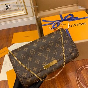 gucciaaa-38686-gallery-75600-e0ab32cb4d8ce2b1 從容日常|M40718 小號斜背包晚宴包|包款全貌與整體比例