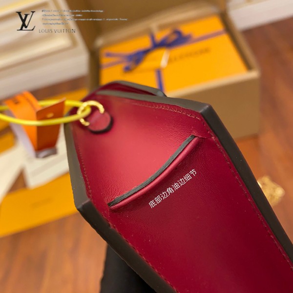 gucciaaa-38687-gallery-75603-7fa99cd3a81b997b 從容日常|M67404 購物袋|商品實拍視角 03