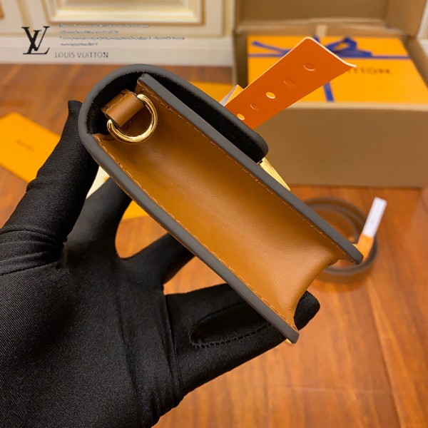 gucciaaa-38690-gallery-75651-955b7ff59138ac98 從容日常|M68621 達芙妮MINI郵差包|商品實拍視角 14
