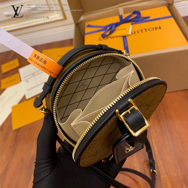 gucciaaa-38691-gallery-75665-5e7964a3f20ad044 從容日常|M68276 斜背包 圓餅包|商品實拍視角 12