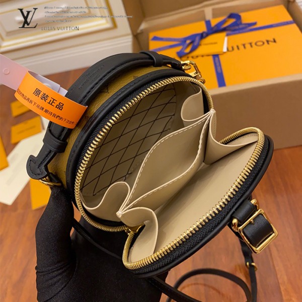 gucciaaa-38691-gallery-75666-09d1cc9e4ba257b2 從容日常|M68276 斜背包 圓餅包|商品實拍視角 13
