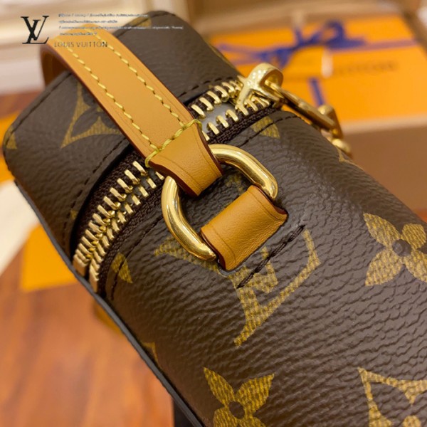 gucciaaa-38693-gallery-75688-03d19bc24eb2e1db 從容日常|M44914 手機包|商品實拍視角 04