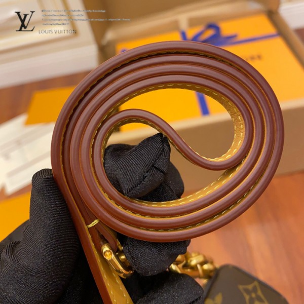 gucciaaa-38693-gallery-75690-5404405a8f62e26f 從容日常|M44914 手機包|商品實拍視角 06