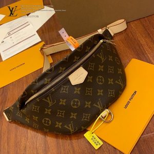 gucciaaa-38694-gallery-75711-d6ca6db53d818023 從容日常|M43644 男女同款胸包腰包|包款全貌與整體比例