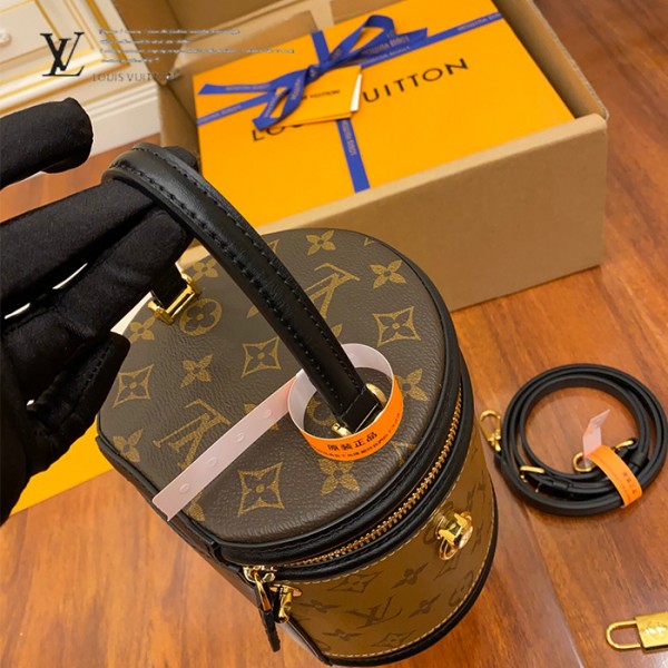 gucciaaa-38695-gallery-75723-0927b760add3d0b6 從容日常|M43986 圓桶化妝包|商品實拍視角 11