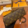 gucciaaa-38696-gallery-75740-ba372d3032648643 從容日常|M44797 手提斜背包|商品實拍視角 13