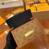 gucciaaa-38697-gallery-75746-666136b5bc71ee21 從容日常|M68746 小號達芙妮郵差包|使用場景與整體比例