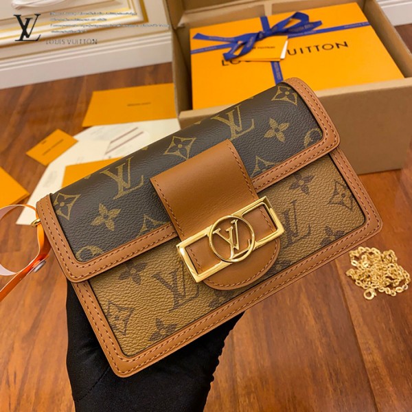 gucciaaa-38697-gallery-75751-adf10d11fe5b4e85 從容日常|M68746 小號達芙妮郵差包|包款全貌與整體比例