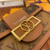 gucciaaa-38697-gallery-75753-f3470d3d10aa1ca2 從容日常|M68746 小號達芙妮郵差包|商品實拍視角 11