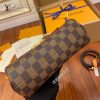 gucciaaa-38699-gallery-75770-a41e98b520bf205a 從容日常|N53000 郵差包|商品實拍視角 03
