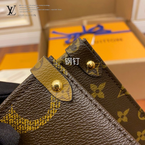 gucciaaa-38704-gallery-75833-e9885e5042a9a27e 從容日常|M45321 購物袋|商品實拍視角 11