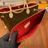 gucciaaa-38711-gallery-75930-cbcdd8d93d75cf36 從容日常|M41177 NEVERFULL 購物袋|商品實拍視角 07