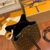 gucciaaa-38715-gallery-75997-b5e6bb6b65714668 從容日常|M44020 女士NOE水桶包|商品實拍視角 06
