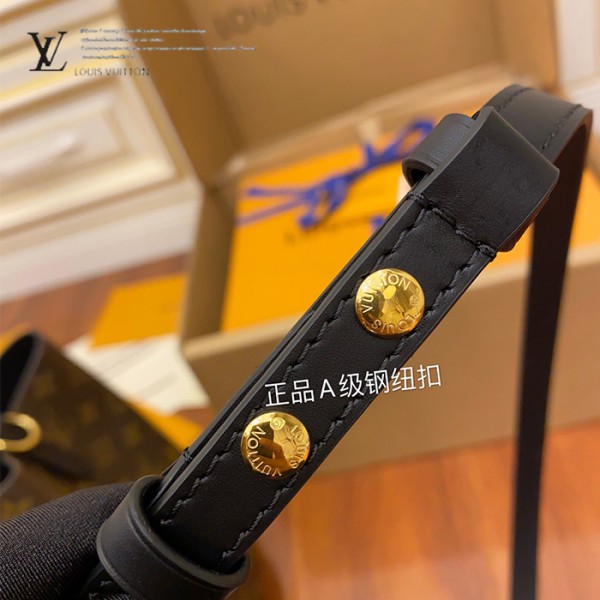 gucciaaa-38715-gallery-76005-3b6f60b084233bf4 從容日常|M44020 女士NOE水桶包|商品實拍視角 13