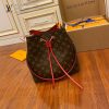gucciaaa-38716-gallery-76006-2fa659e833f2d60f 從容日常|M44021 水桶包|包款全貌與整體比例