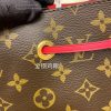 gucciaaa-38716-gallery-76011-b2d88f4662a65d64 從容日常|M44021 水桶包|商品實拍視角 06