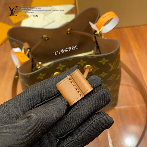 gucciaaa-38718-gallery-76030-70a9854cee296f06 從容日常|M44887 水桶包|商品實拍視角 07