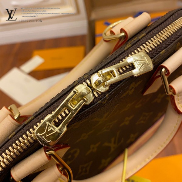 gucciaaa-38719-gallery-76039-3dea5817ed3a8839 從容日常|M53152 ALMA bb 貝殼包|商品實拍視角 08