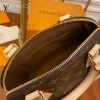 gucciaaa-38719-gallery-76044-15671ebbb797ab1f 從容日常|M53152 ALMA bb 貝殼包|商品實拍視角 13