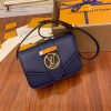 gucciaaa-38722-gallery-76078-e6dc393f6de6b4bc 從容日常|M55951 女士郵差包|商品實拍視角 07