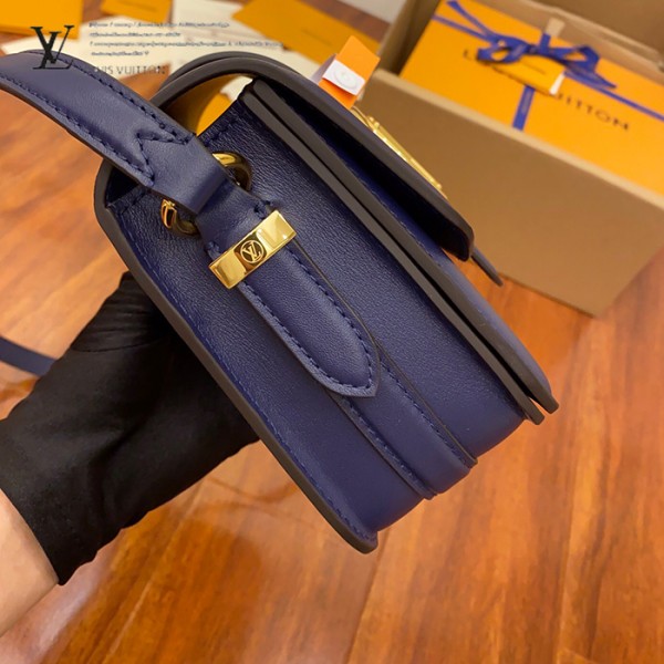 gucciaaa-38722-gallery-76089-f050a9647ff01ef8 從容日常|M55951 女士郵差包|商品實拍視角 18