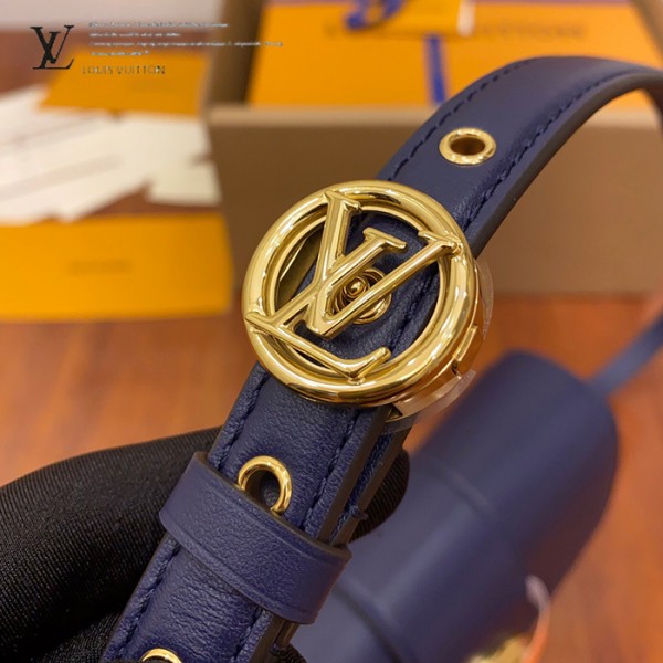 gucciaaa-38722-gallery-76092-21fbedc57512313d 從容日常|M55951 女士郵差包|商品實拍視角 21