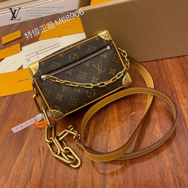 gucciaaa-38728-gallery-76170-36755ed21eccc967 從容日常|M68906 男女款斜背包|包款全貌與整體比例