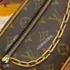 gucciaaa-38728-gallery-76172-182a06adce572f1c 從容日常|M68906 男女款斜背包|商品實拍視角 06