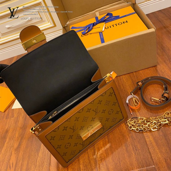 gucciaaa-38729-gallery-76177-f7284641cbf963dd 從容日常|M44391 達芙妮郵差包|商品實拍視角 03