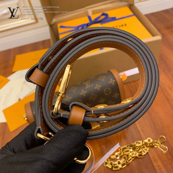 gucciaaa-38729-gallery-76180-4fa1129dce7fba85 從容日常|M44391 達芙妮郵差包|商品實拍視角 06