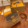 gucciaaa-38729-gallery-76181-7f220ec8d0d81b4b 從容日常|M44391 達芙妮郵差包|商品實拍視角 07