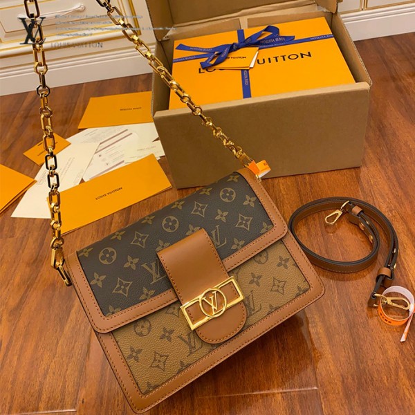 gucciaaa-38729-gallery-76181-7f220ec8d0d81b4b 從容日常|M44391 達芙妮郵差包|商品實拍視角 07